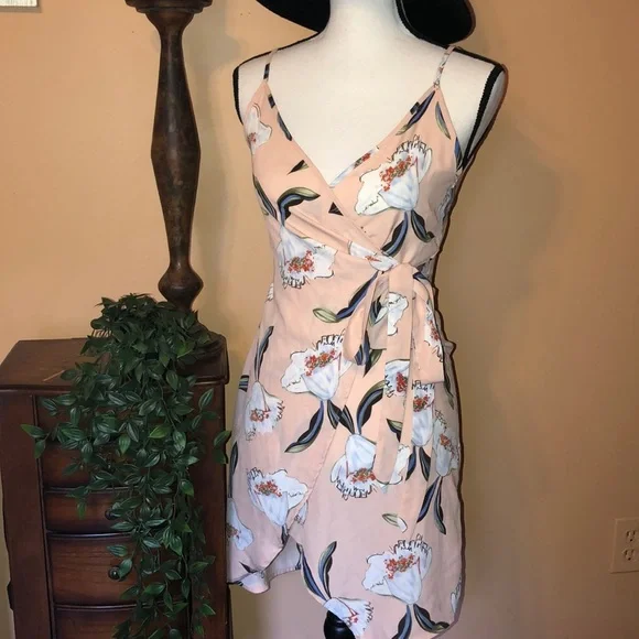 Floral wrap dress-peach with tropical white flowers - Picture 1 of 7